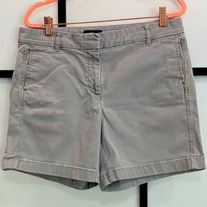 JCrew stretch 7” chino shorts. Gray. Sz 10 EUC